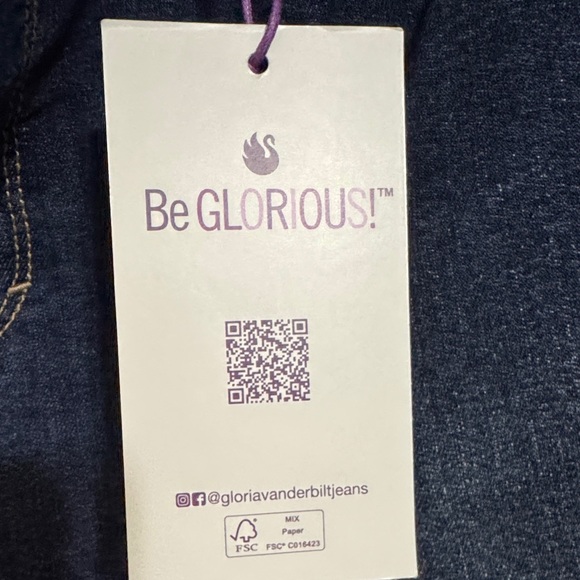 Gloria Vanderbilt Women's Amanda Slimming Jeans 12P - Picture 5 of 12